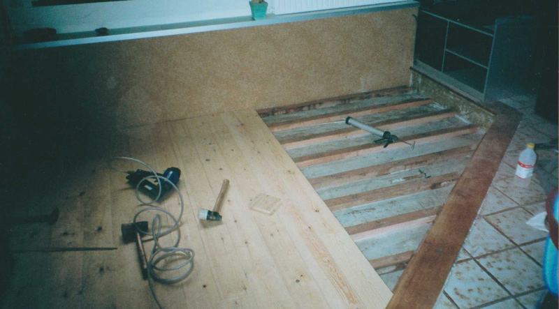 Pose clouée sur lambourdes